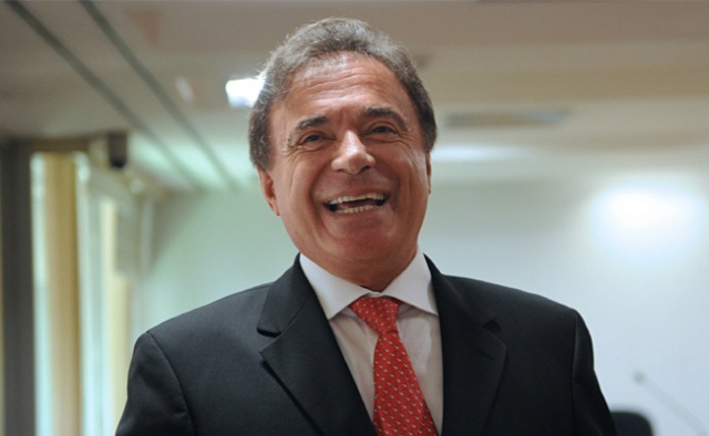 Senador Álvaro Dias (PSDB-PR)